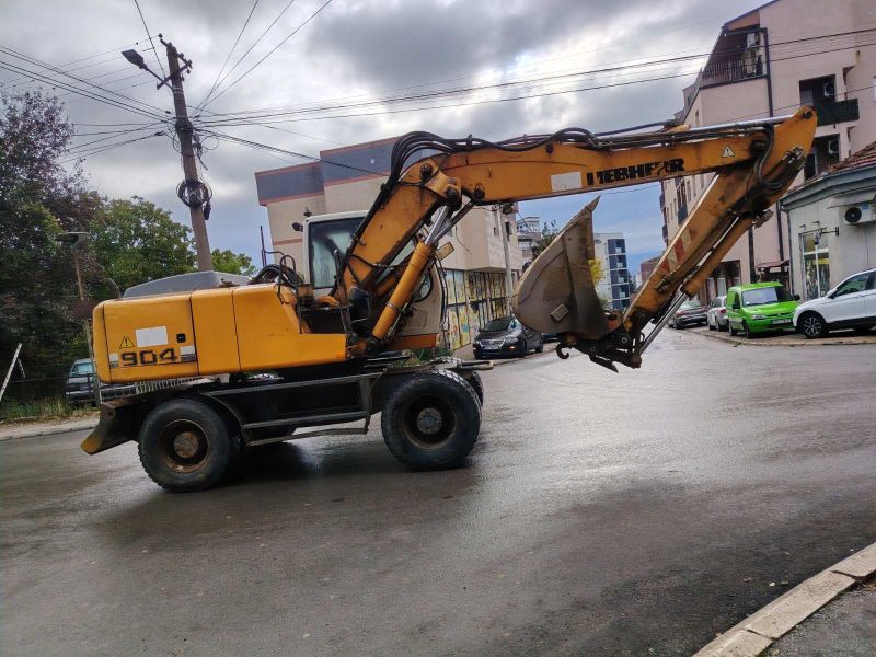 Уређење тротоара  у улици Краља Милана